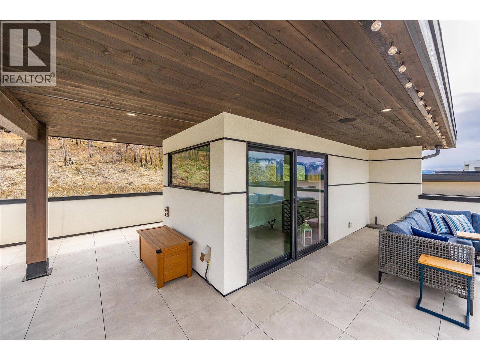 10058 Beacon Hill Drive. Lake Country, British Columbia