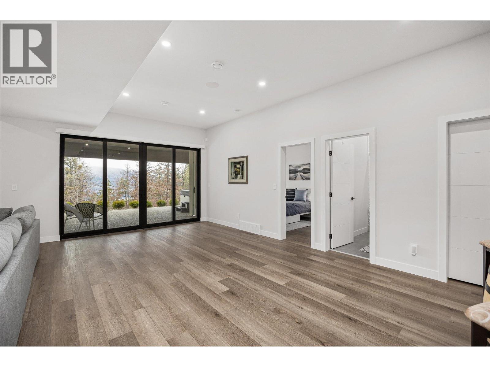 10058 Beacon Hill Drive. Lake Country, British Columbia