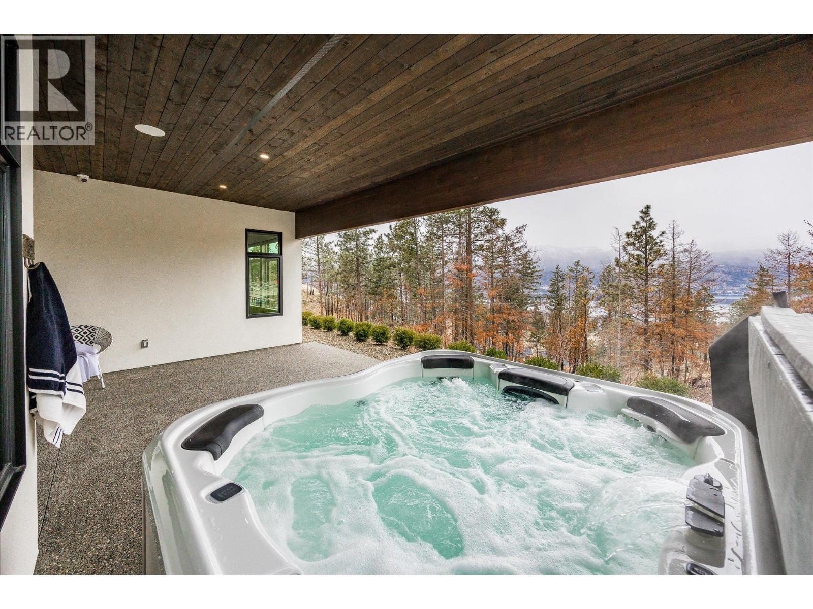 10058 Beacon Hill Drive. Lake Country, British Columbia