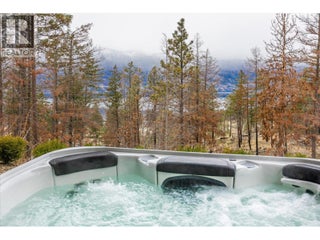 10058 Beacon Hill Drive. Lake Country, British Columbia