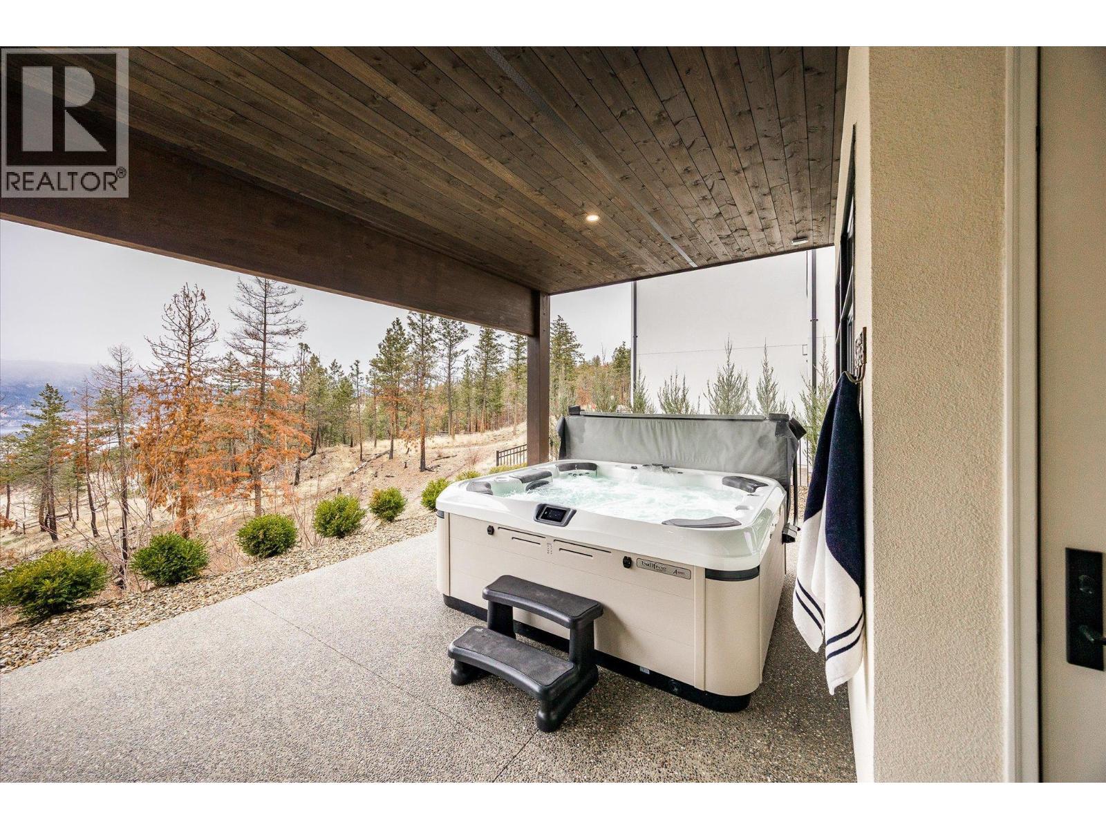 10058 Beacon Hill Drive. Lake Country, British Columbia