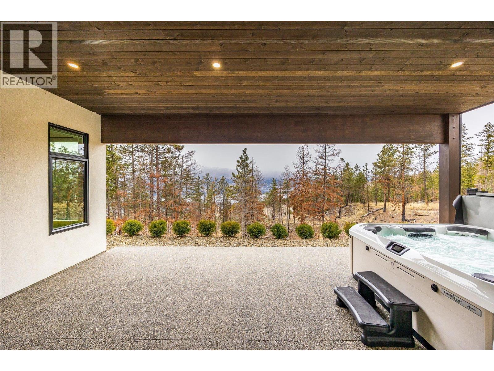 10058 Beacon Hill Drive. Lake Country, British Columbia