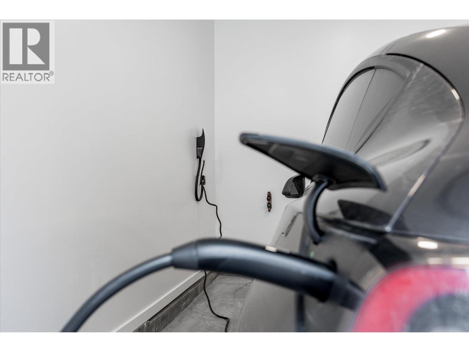 10058 Beacon Hill Drive. Lake Country, British Columbia