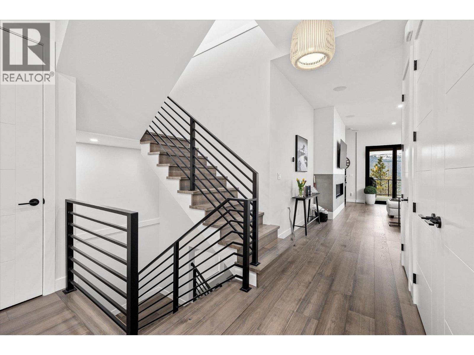 10058 Beacon Hill Drive. Lake Country, British Columbia