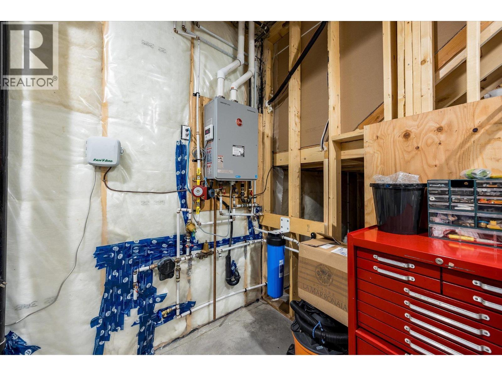 10058 Beacon Hill Drive. Lake Country, British Columbia