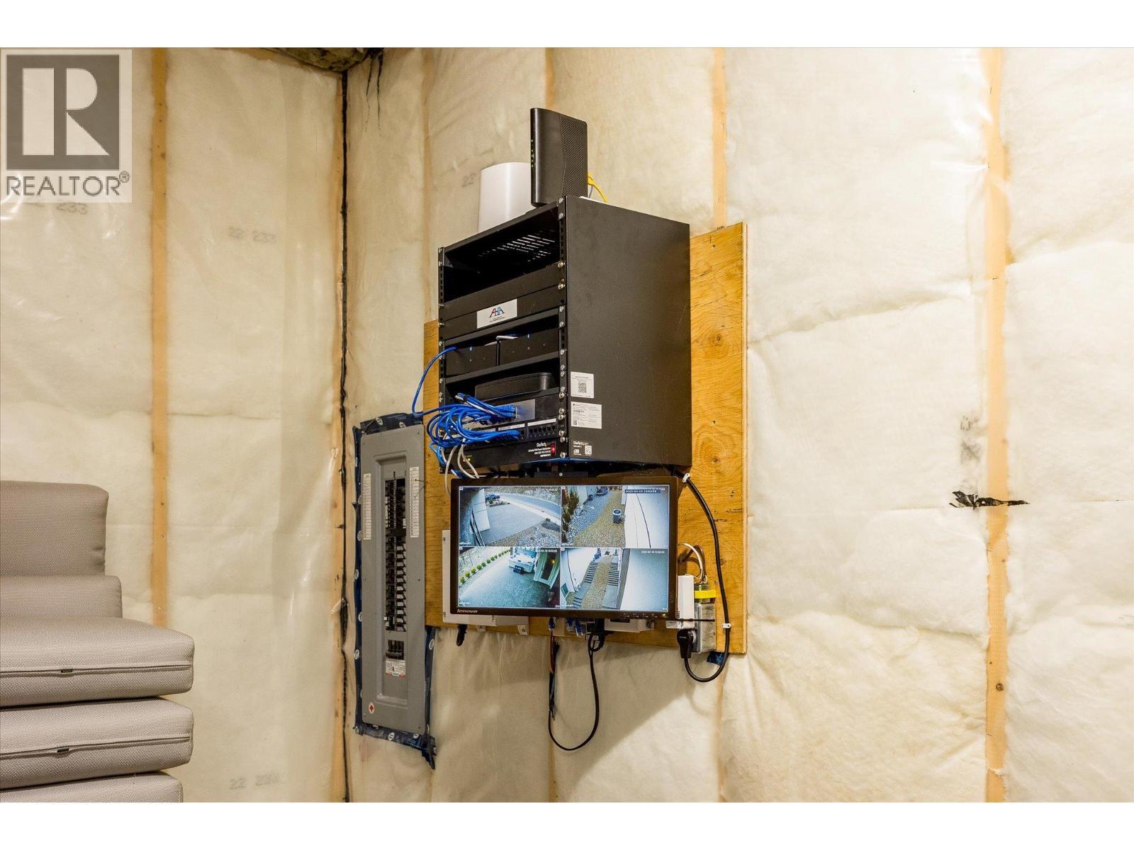 10058 Beacon Hill Drive. Lake Country, British Columbia