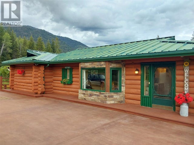 4405 Erie Ross-spur Road, Salmo