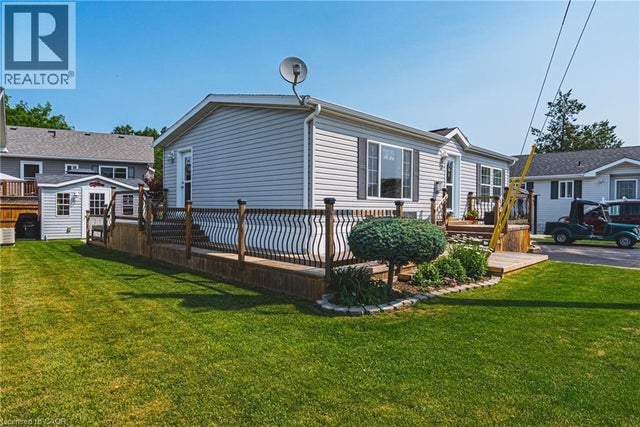 21 Elm Street Pvt, Puslinch