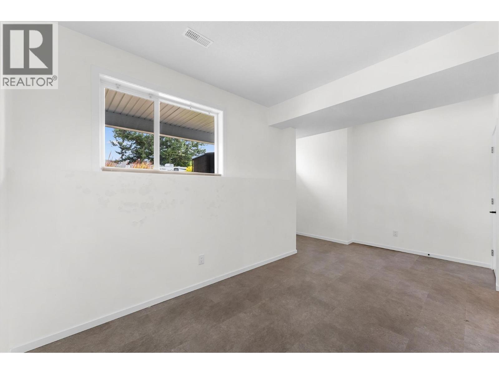 5400 Willow Drive Unit# 2. Vernon, British Columbia