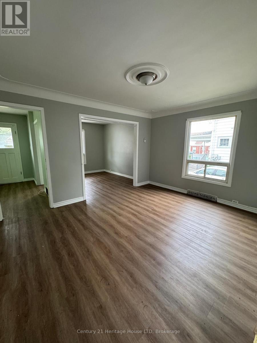 4688 Ryerson Crescent, Niagara Falls (downtown)