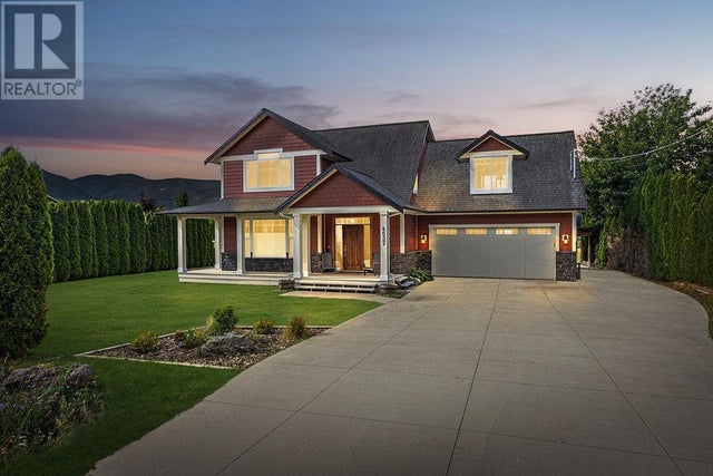 4537 Lansdowne Road, Armstrong