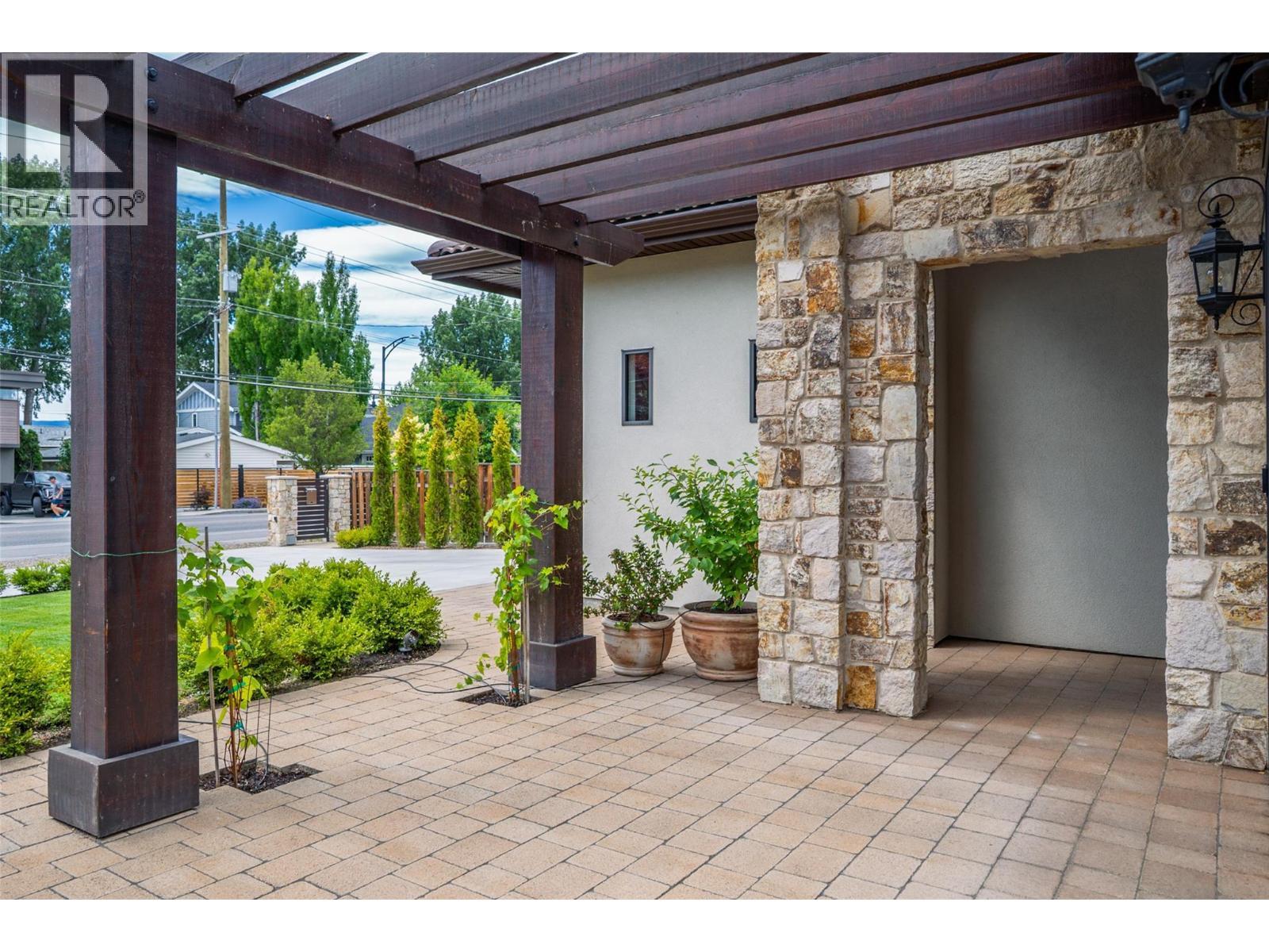 3567 Lakeshore Road. Kelowna, British Columbia