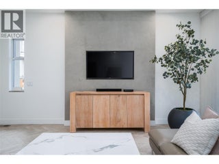 3567 Lakeshore Road. Kelowna, British Columbia