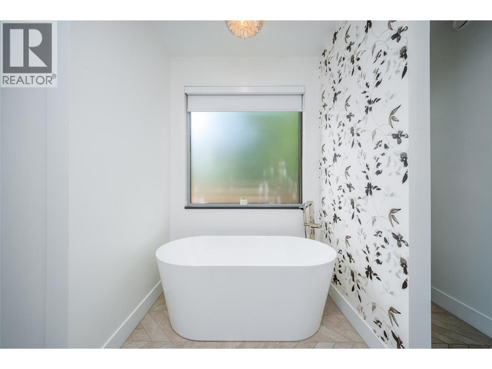 3567 Lakeshore Road. Kelowna, British Columbia