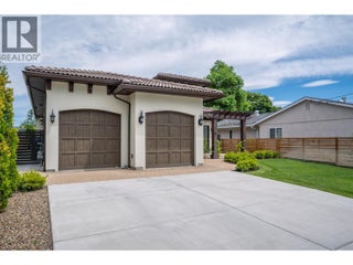 3567 Lakeshore Road. Kelowna, British Columbia