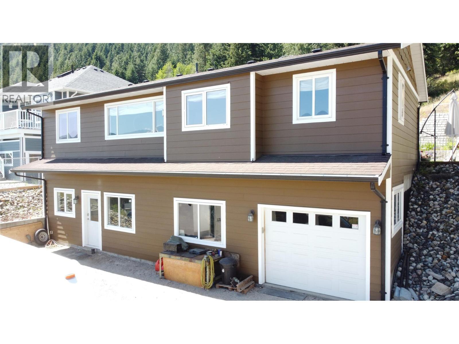 1859 Schunter Drive. Lumby, British Columbia