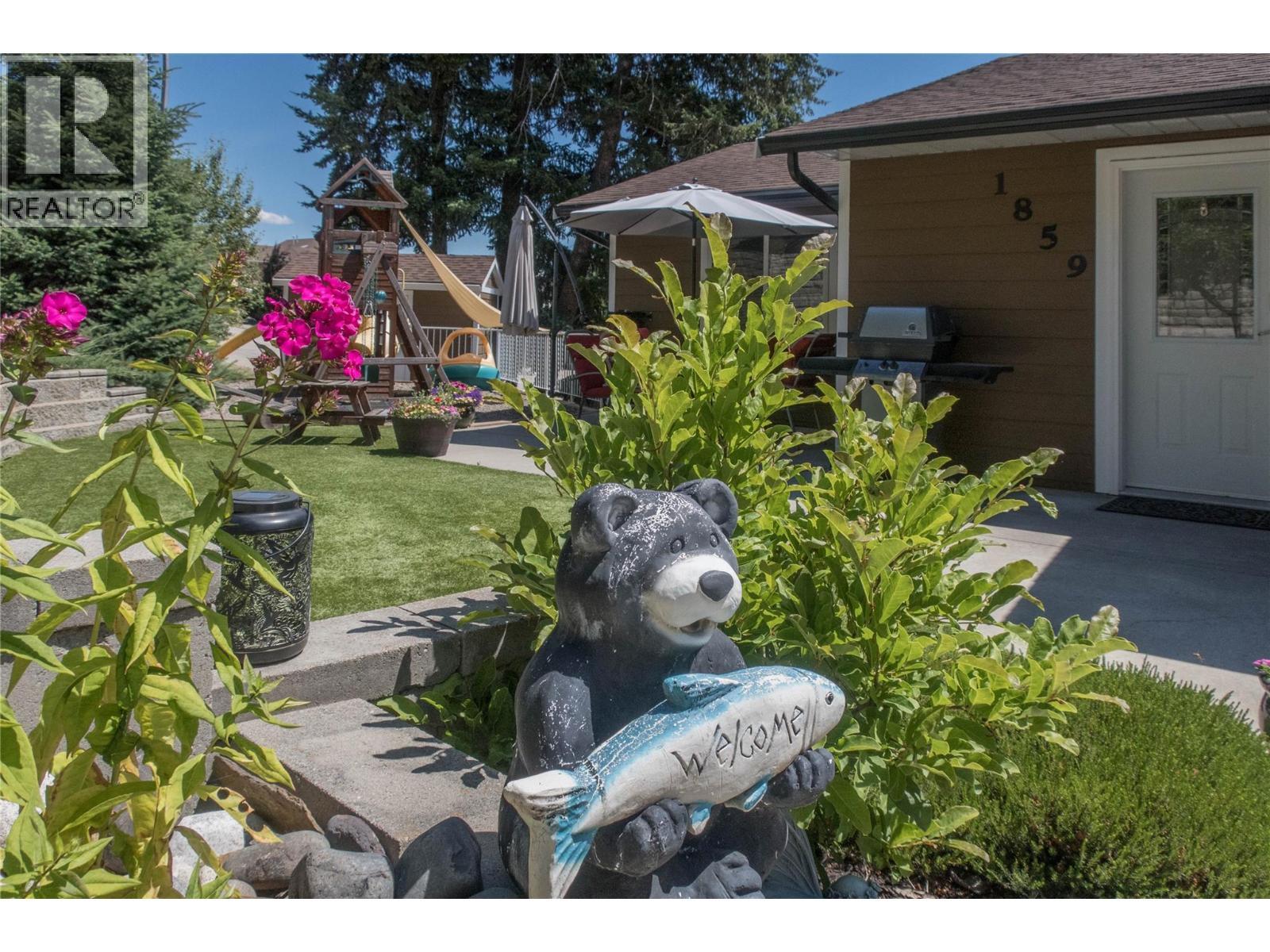 1859 Schunter Drive. Lumby, British Columbia