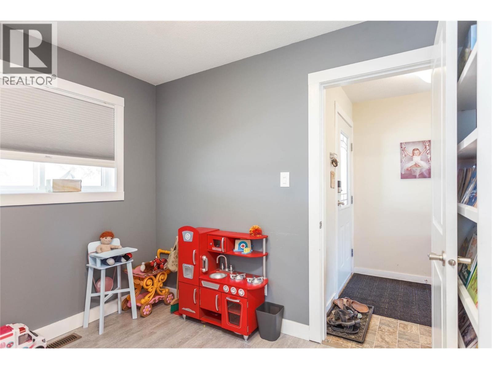 1859 Schunter Drive. Lumby, British Columbia