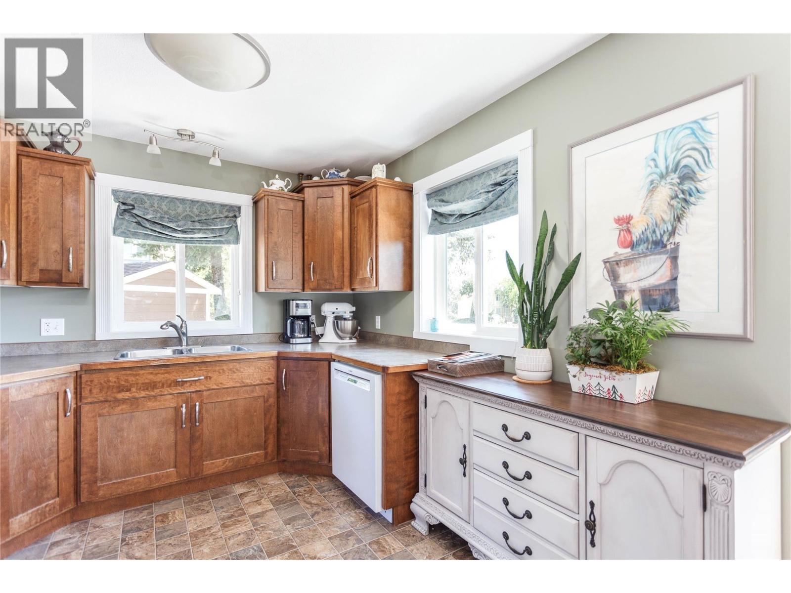 1859 Schunter Drive. Lumby, British Columbia