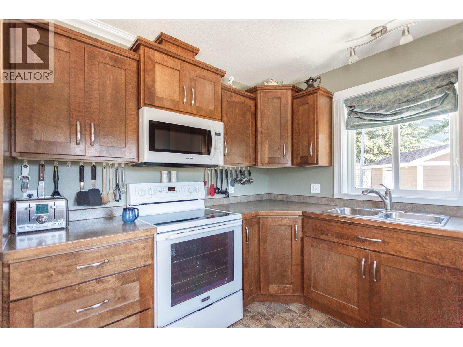 1859 Schunter Drive. Lumby, British Columbia