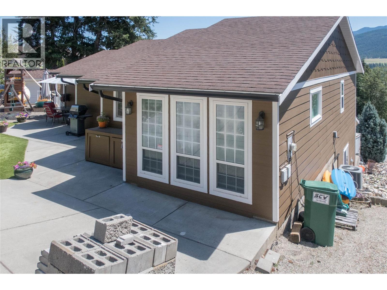 1859 Schunter Drive. Lumby, British Columbia