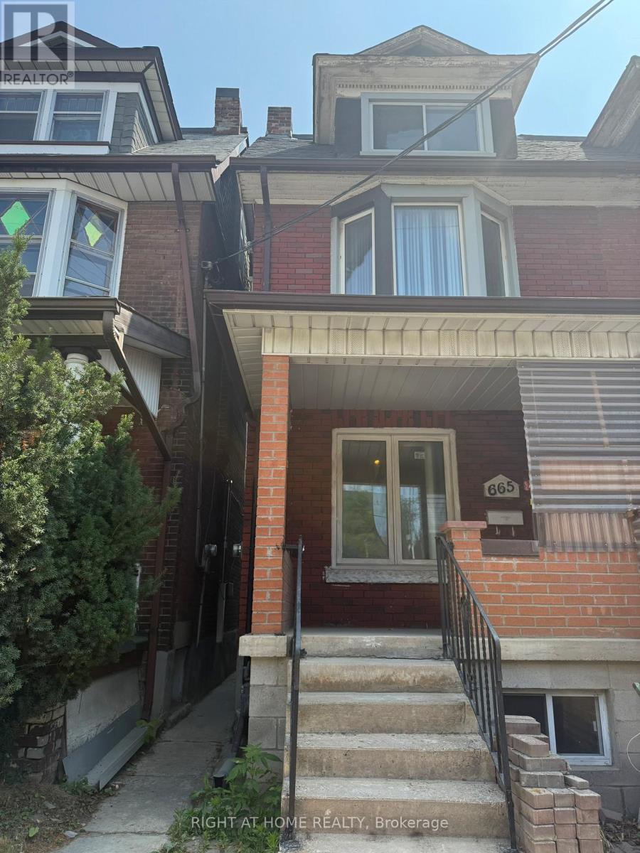 665 Ossington Avenue, Toronto (palmerston-Little Italy)
