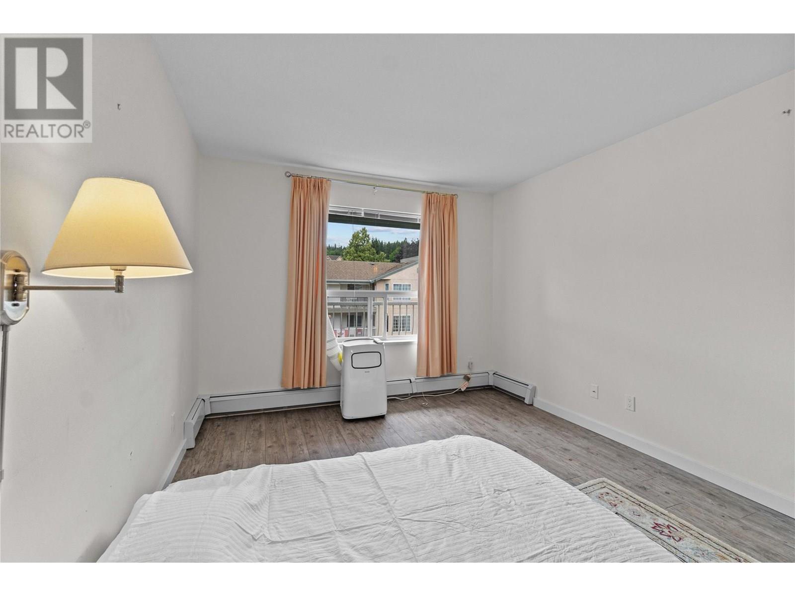 250 5 Street Se Unit# 313. Salmon Arm, British Columbia