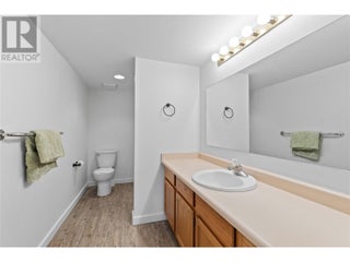 250 5 Street Se Unit# 313. Salmon Arm, British Columbia