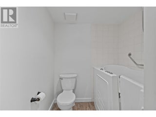 250 5 Street Se Unit# 313. Salmon Arm, British Columbia