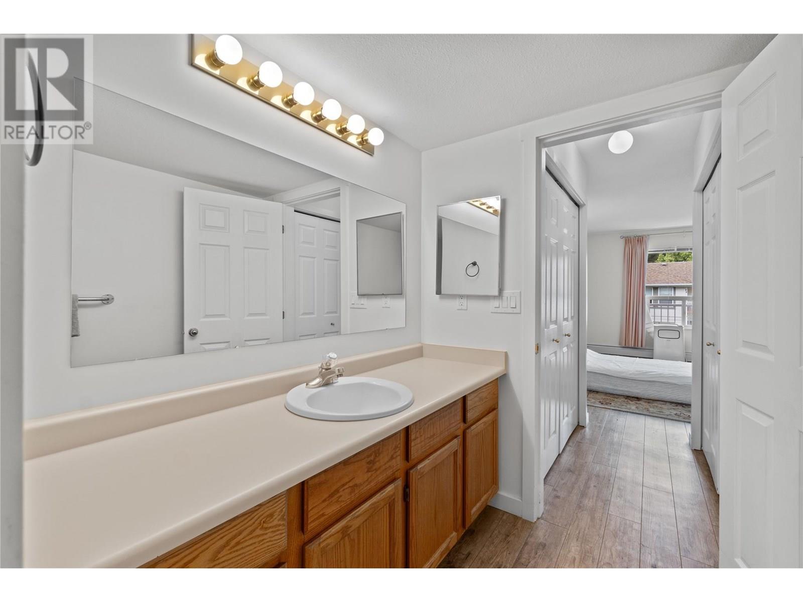 250 5 Street Se Unit# 313. Salmon Arm, British Columbia