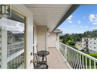 250 5 Street Se Unit# 313. Salmon Arm, British Columbia