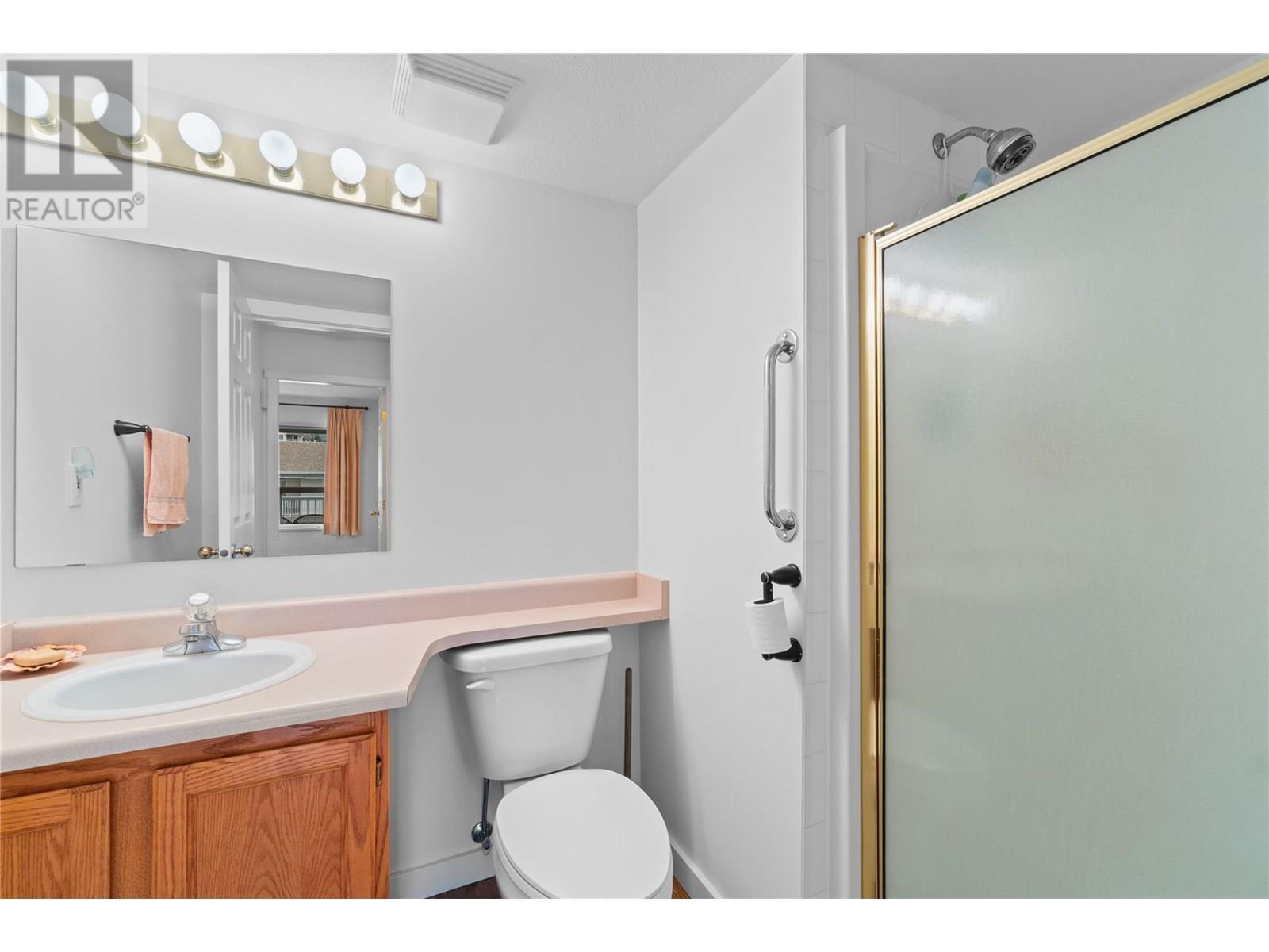 250 5 Street Se Unit# 313. Salmon Arm, British Columbia