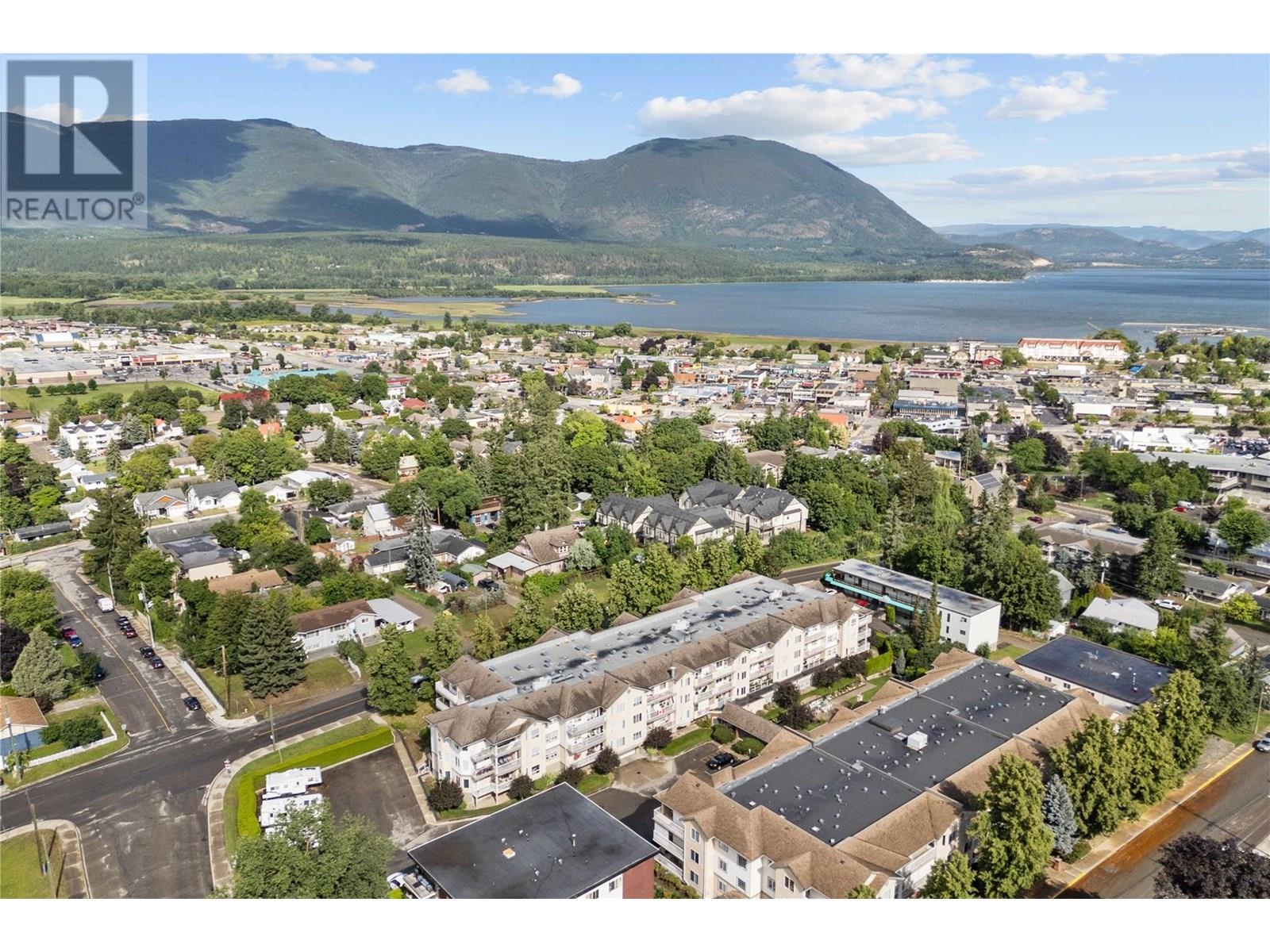 250 5 Street Se Unit# 313. Salmon Arm, British Columbia