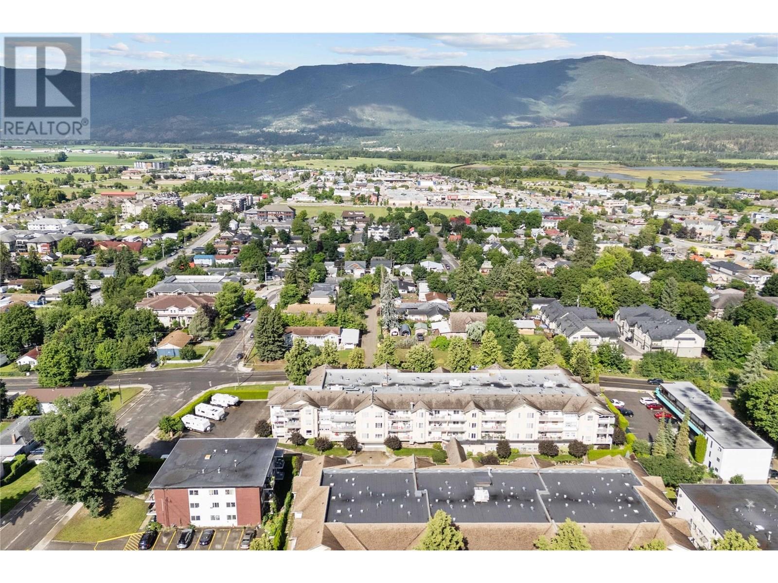 250 5 Street Se Unit# 313. Salmon Arm, British Columbia
