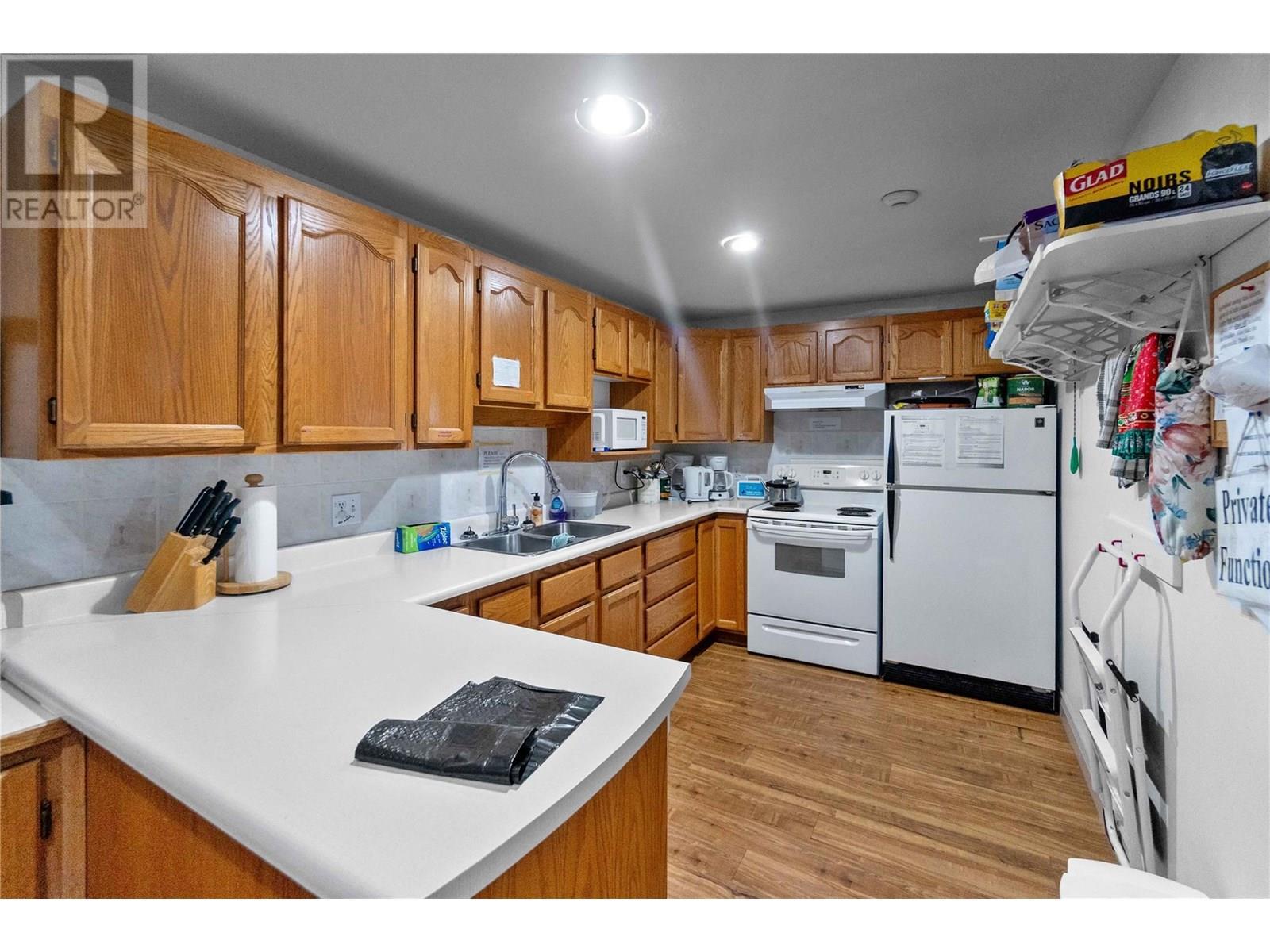 250 5 Street Se Unit# 313. Salmon Arm, British Columbia