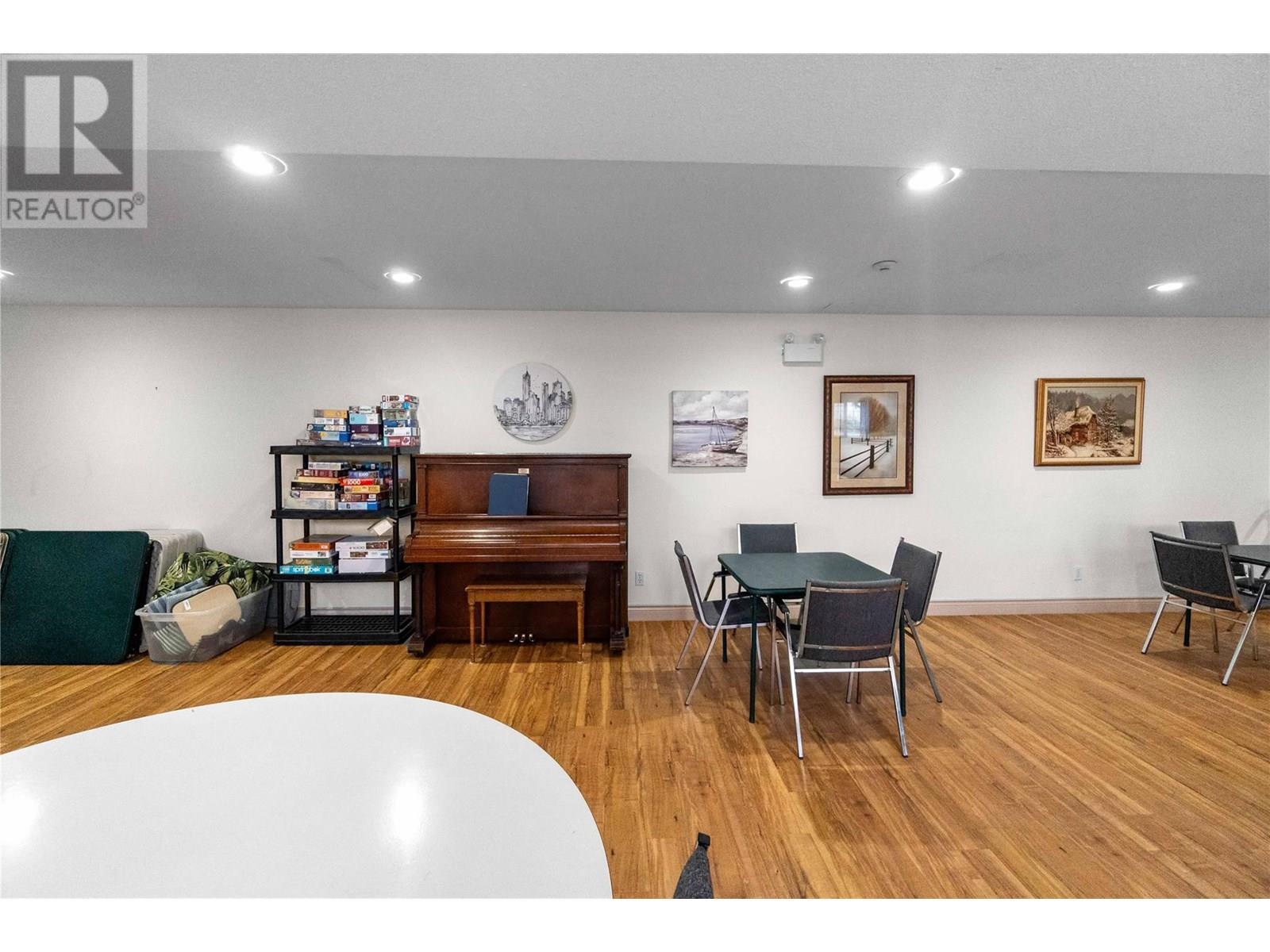 250 5 Street Se Unit# 313. Salmon Arm, British Columbia