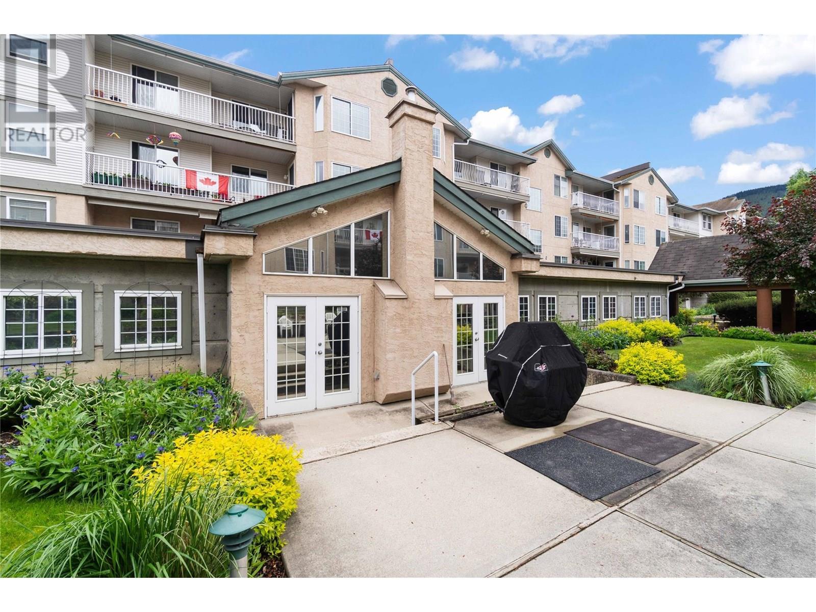 250 5 Street Se Unit# 313. Salmon Arm, British Columbia