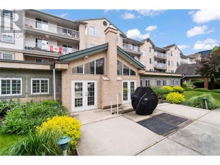 250 5 Street Se Unit# 313. Salmon Arm, British Columbia