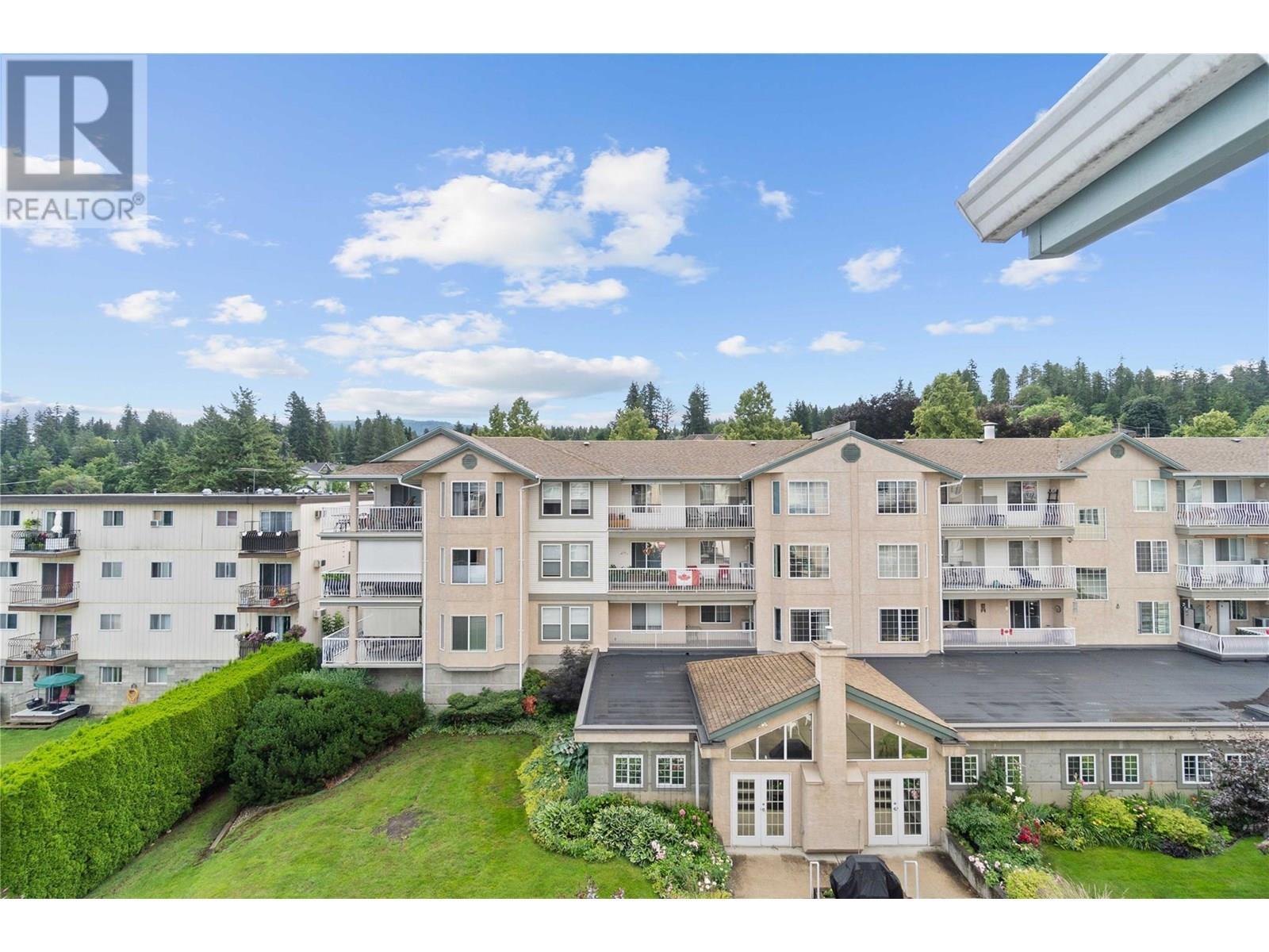250 5 Street Se Unit# 313. Salmon Arm, British Columbia