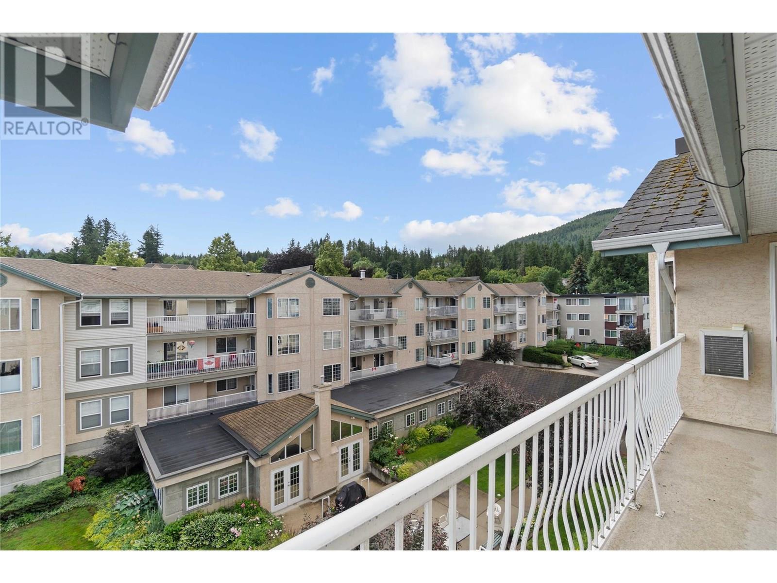 250 5 Street Se Unit# 313. Salmon Arm, British Columbia