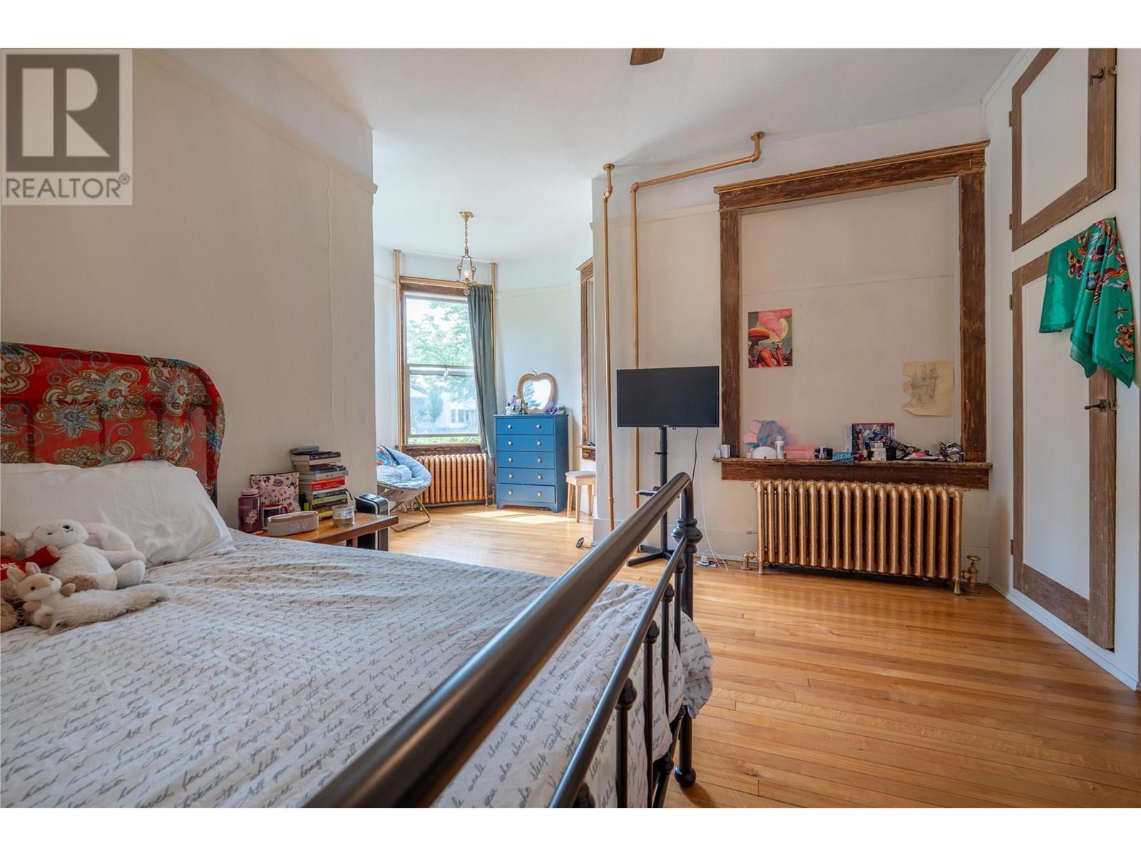 304 Second Street E. Revelstoke, British Columbia