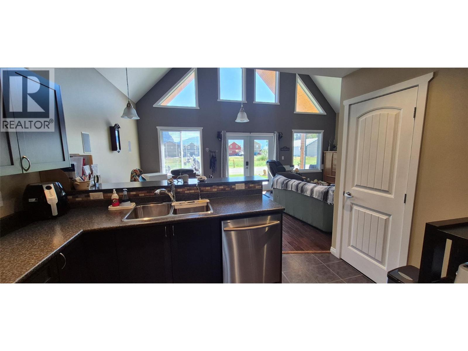 5211 Trans Canada Highway Unit# 6. Salmon Arm, British Columbia