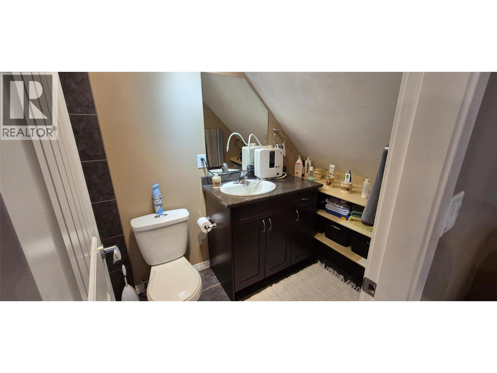 5211 Trans Canada Highway Unit# 6. Salmon Arm, British Columbia