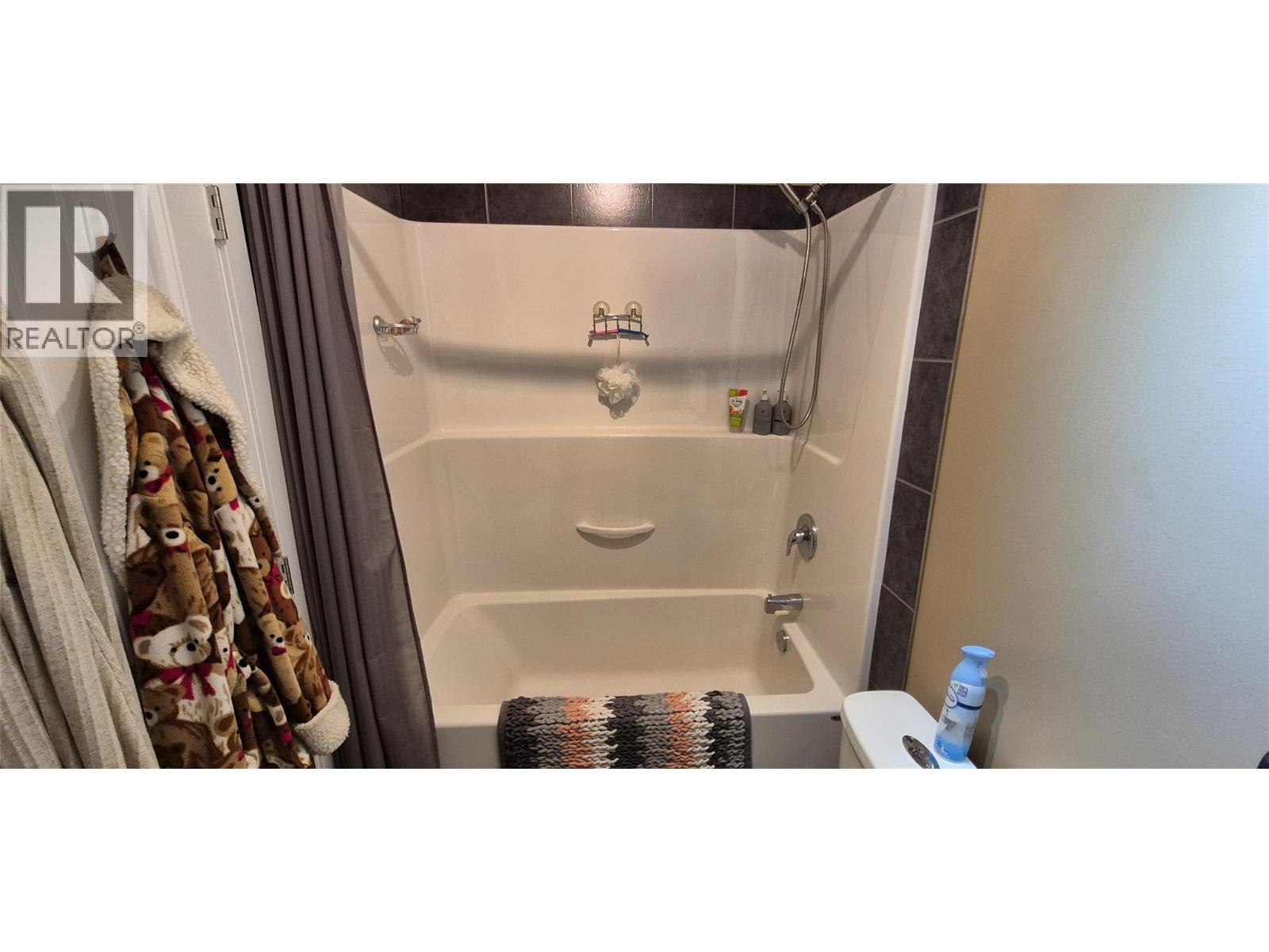 5211 Trans Canada Highway Unit# 6. Salmon Arm, British Columbia