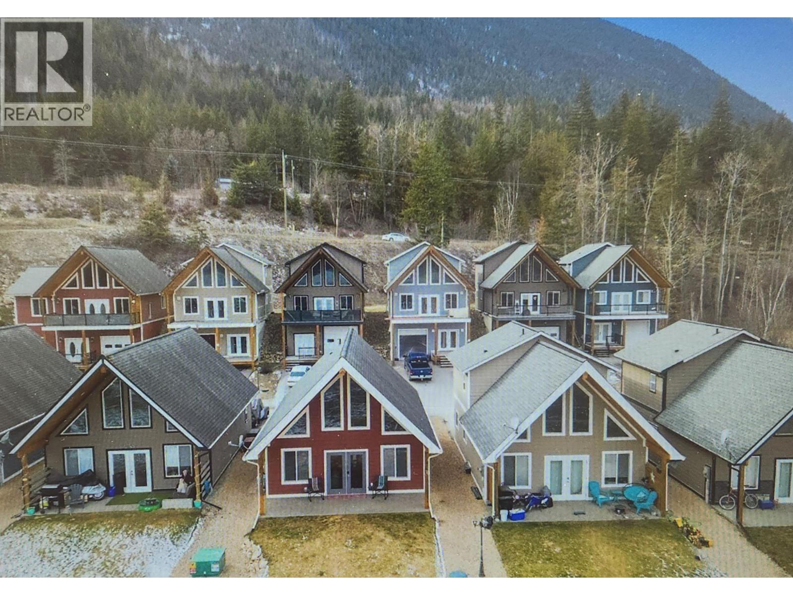 5211 Trans Canada Highway Unit# 6. Salmon Arm, British Columbia