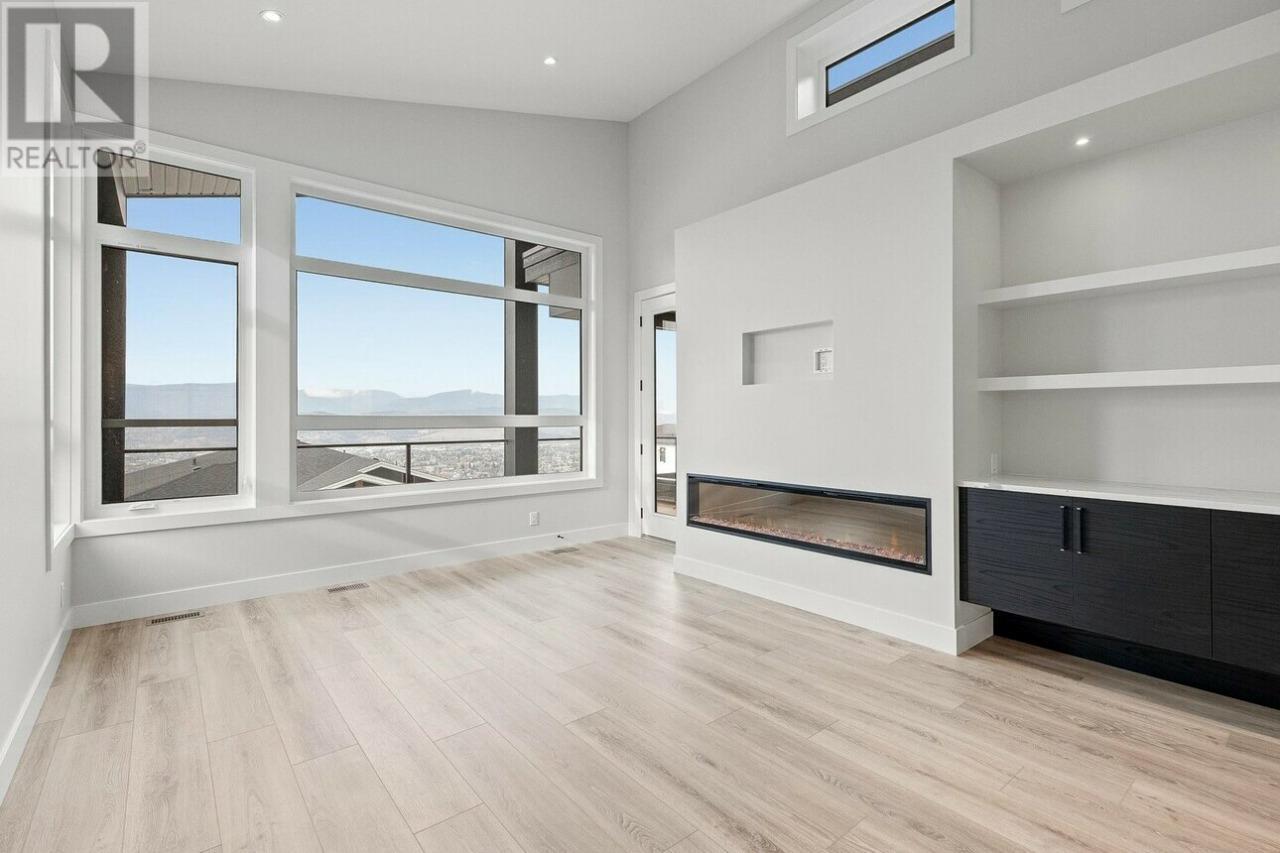 1221 Lone Pine Drive. Kelowna, British Columbia