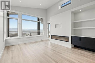 1221 Lone Pine Drive. Kelowna, British Columbia