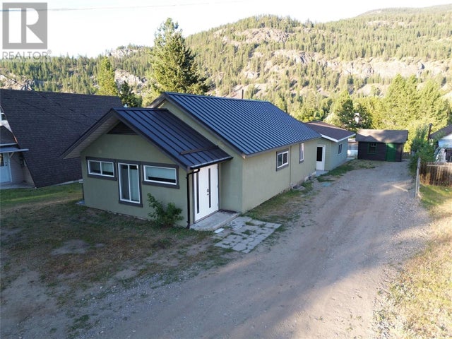 1640 Ode Road, Christina Lake