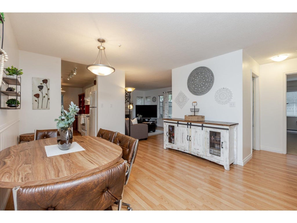 44 5670 208 Street, Langley