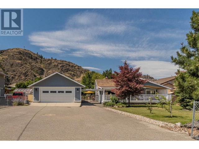 860 Fairview Road, Oliver